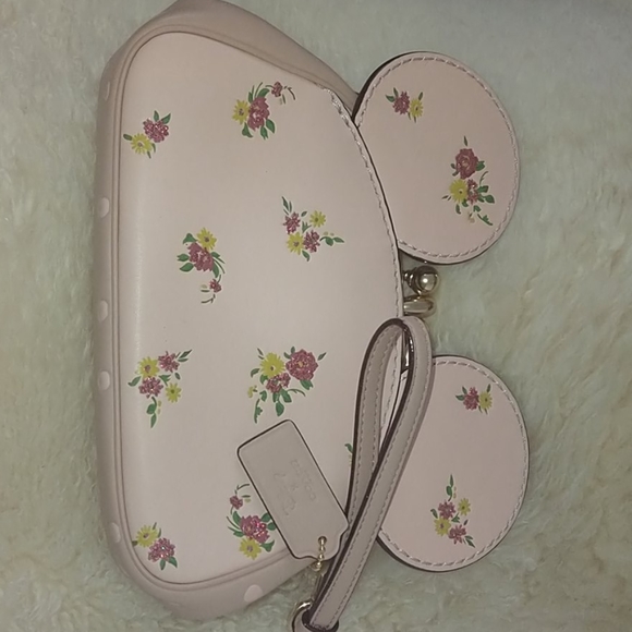 DisneyXCoach Floral KISSLOCK WRISTLET Minnie Ears - Picture 4 of 6